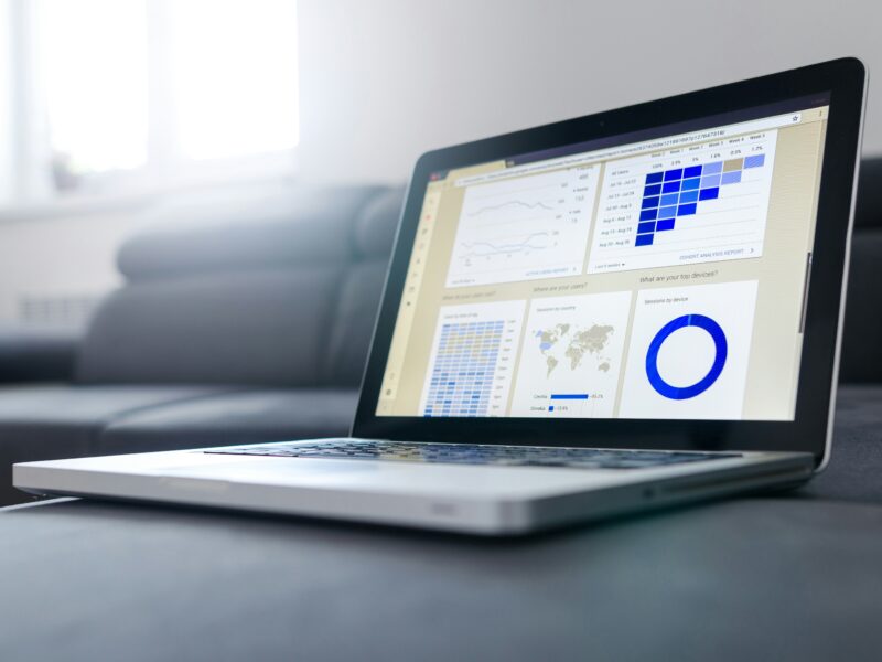 Welche Rolle spielen Account-Based Marketing (ABM) Strategien bei der Lead-Generierung als Anwaltskanzlei?